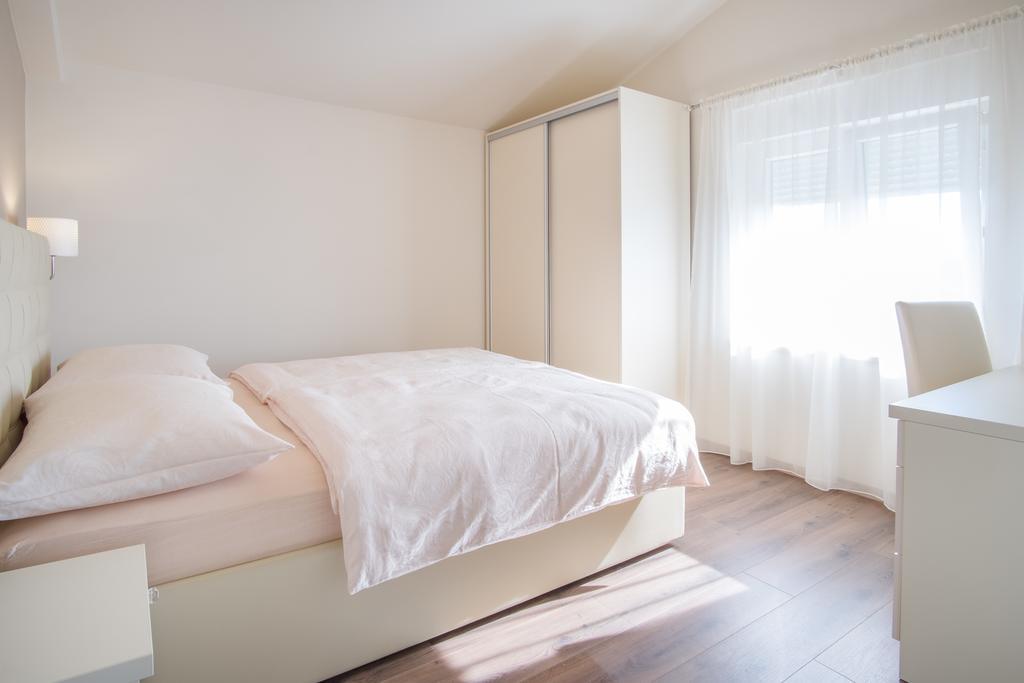 Ferienwohnung Valdesara Malinska Exterior foto