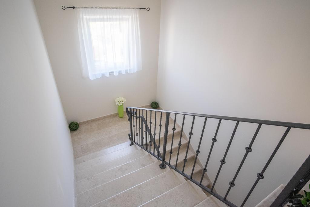 Ferienwohnung Valdesara Malinska Exterior foto